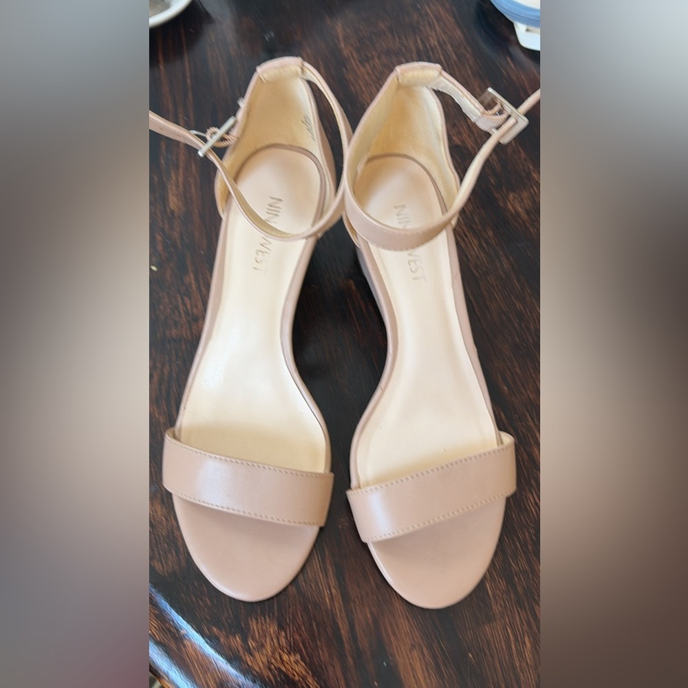 Nine West Women's Tan , nude / Nine West Leather heels size : 6